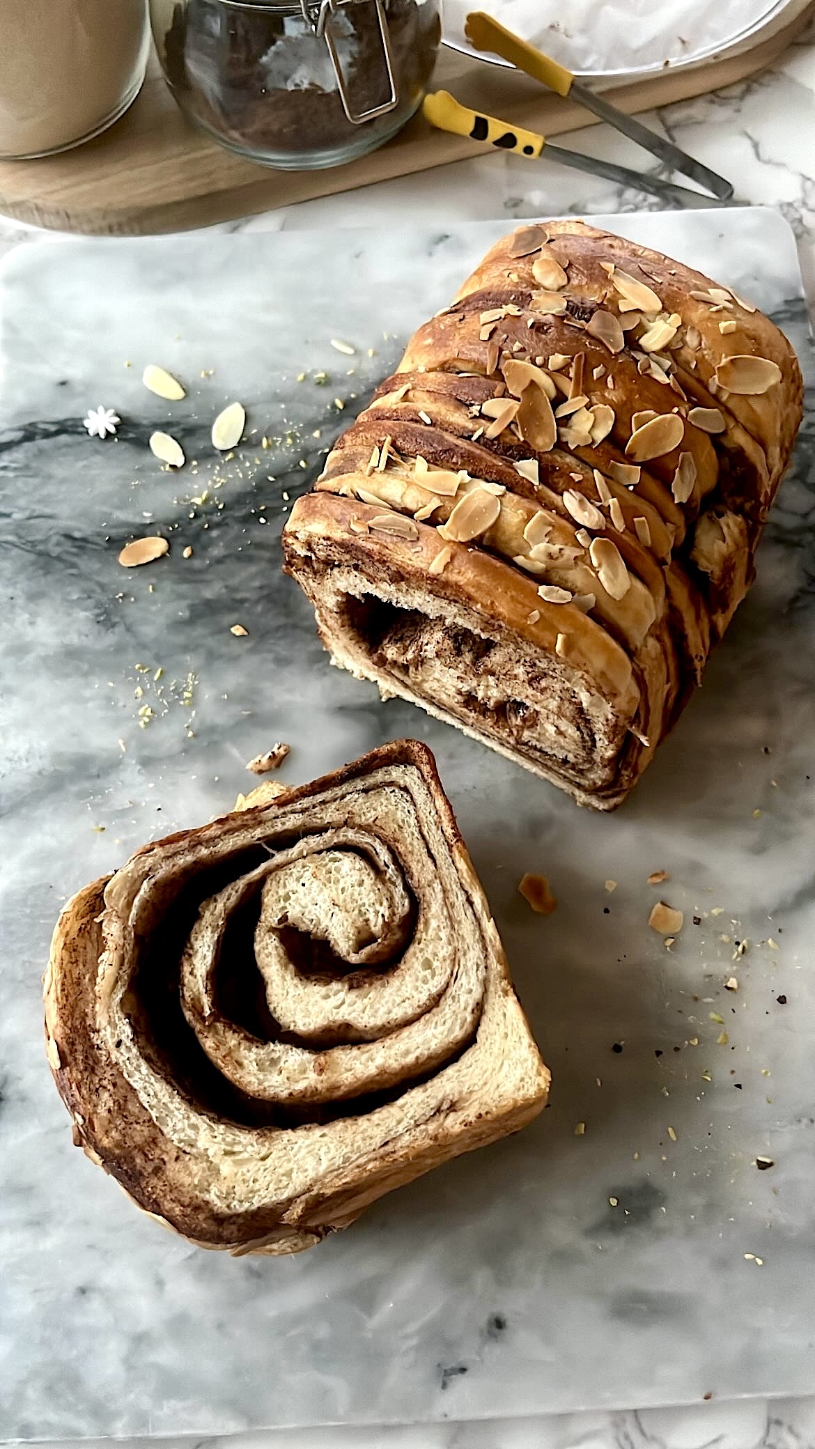 Hazelnet Loaf: Loaf with mixing hazelnut paste inside