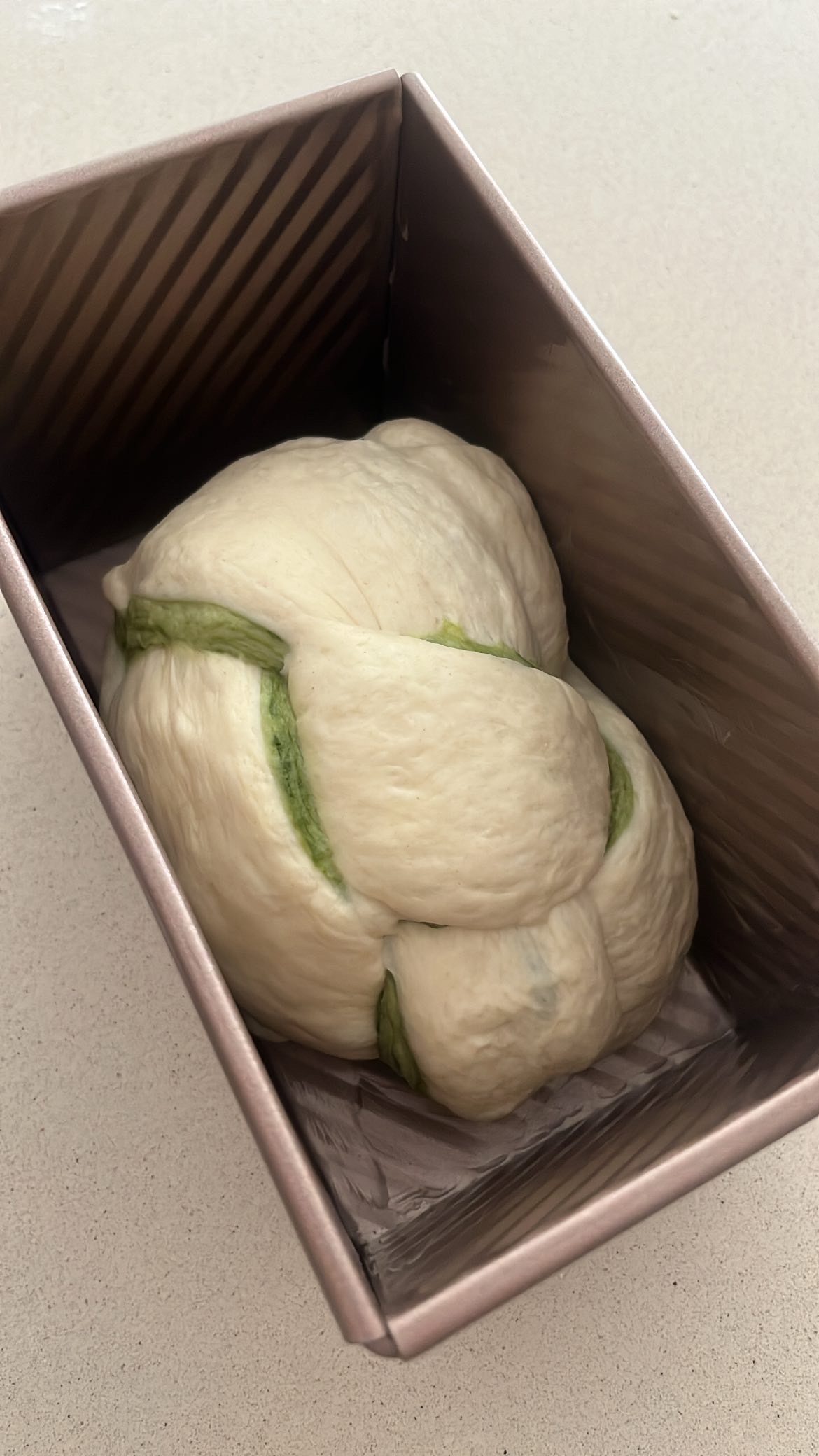 Dough proofing in the loaf tin