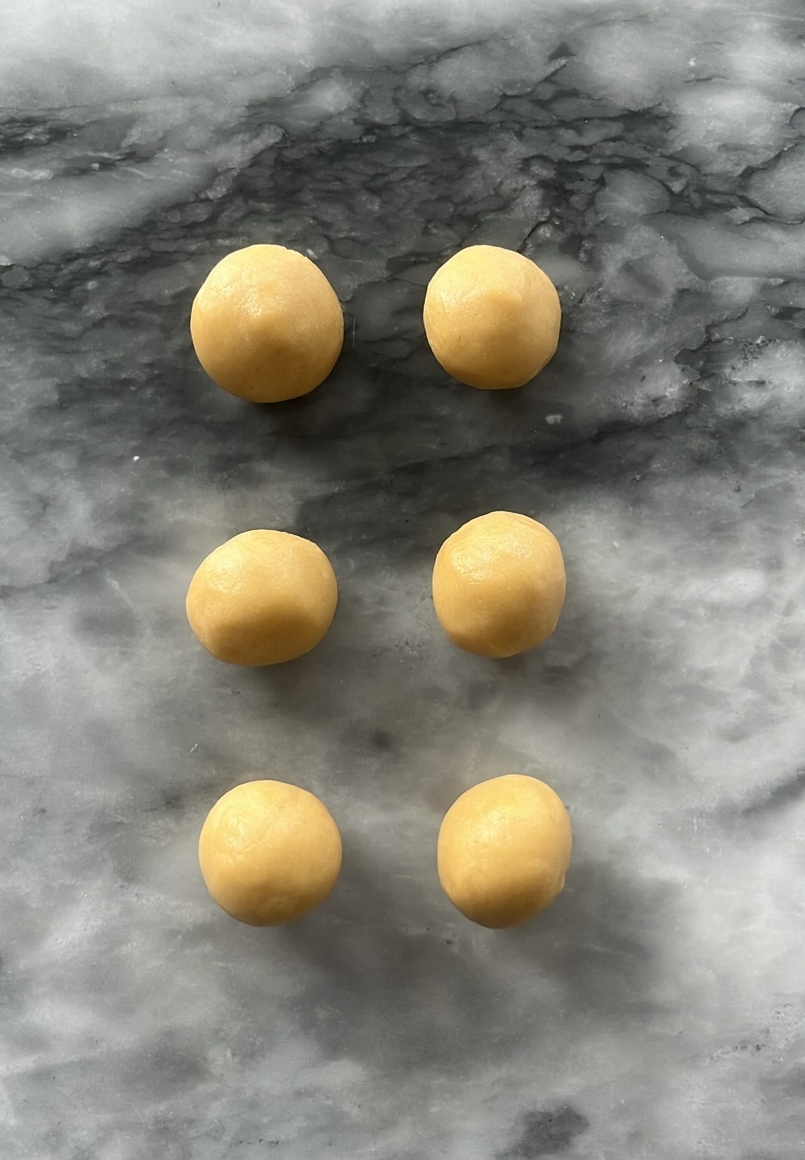 Pumpkin top dough for chilling